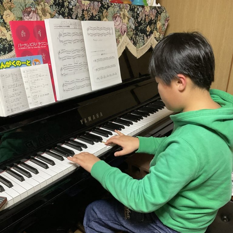 ピアノレッスン風景